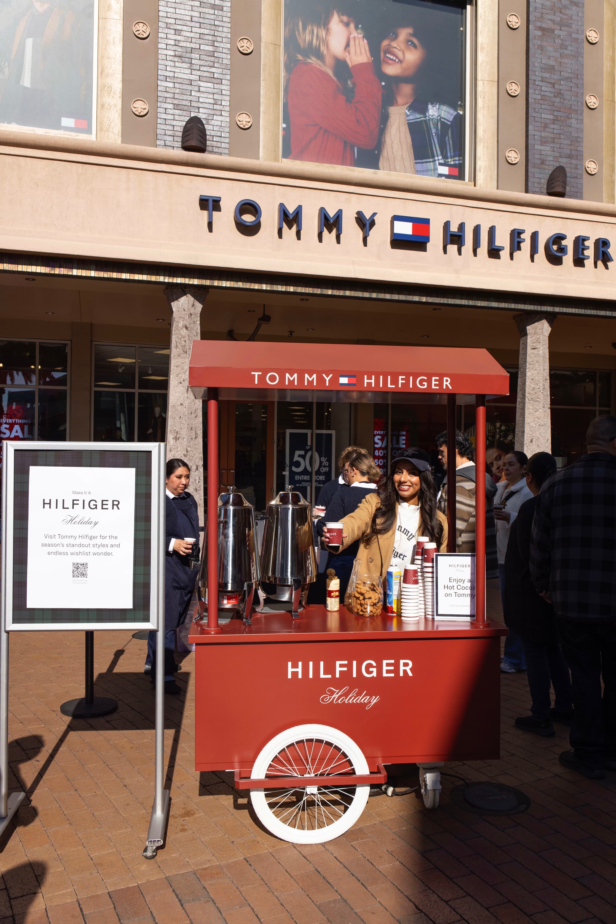 Tommy Hilfiger Holiday Pop-Up Experience