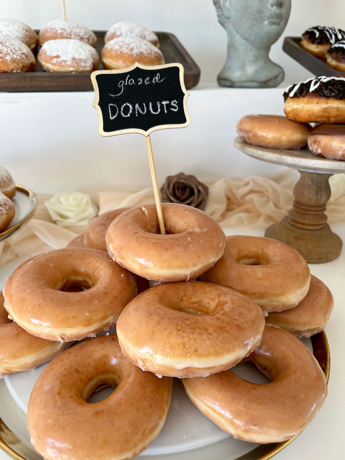 glazed donutes